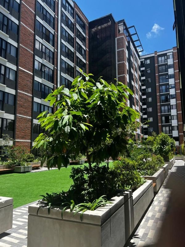 Apartamento en Renta en Excelente Ubicación Edificio Cendana Apto 7mo. Nivel, z