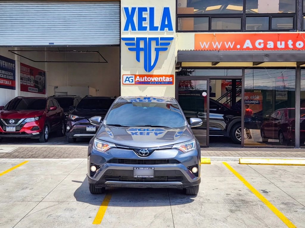 TOYOTA RAV4 XLE ADVENTURE 2018